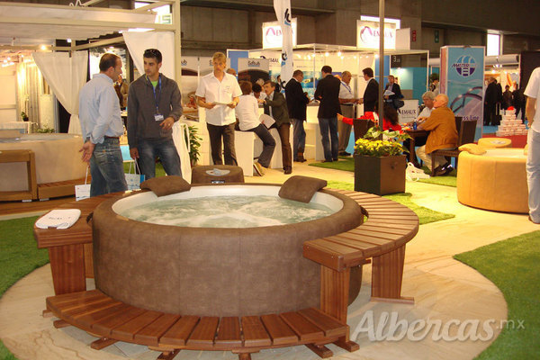 Piscinas BCN 2011: Spas con recubrimientos originales y totalmente equipados