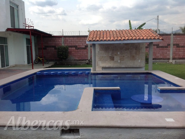 Alberca y Jacuzzy en Oacalco, Yautepec.