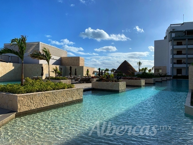 Piscina Comercial - Complejo Hotelero