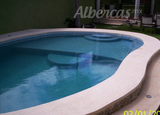 Piscina equipada