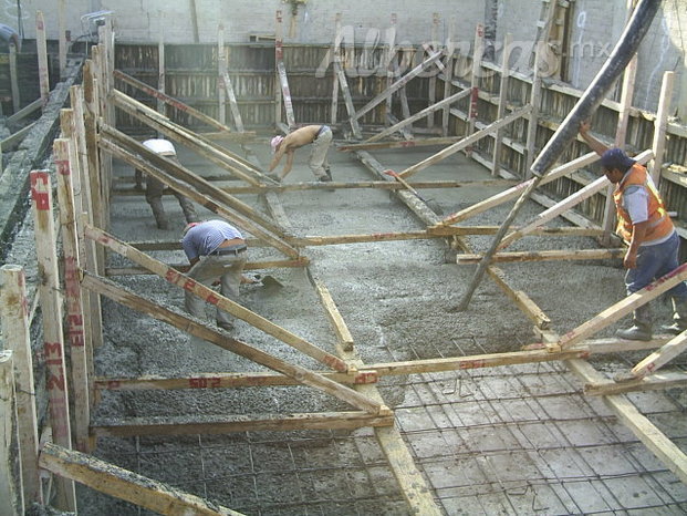 Colado de vaso de una piscina