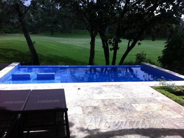 Pool & Green 